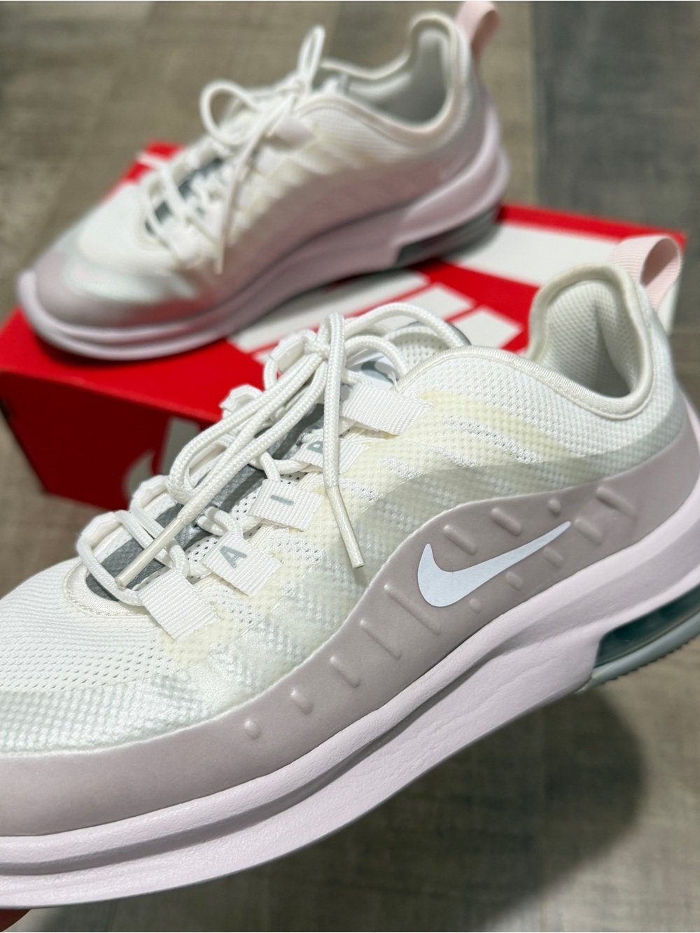 Nike Air Max Axis White Barely Rose Women’s Sneakers US 7.5 EU 38.5